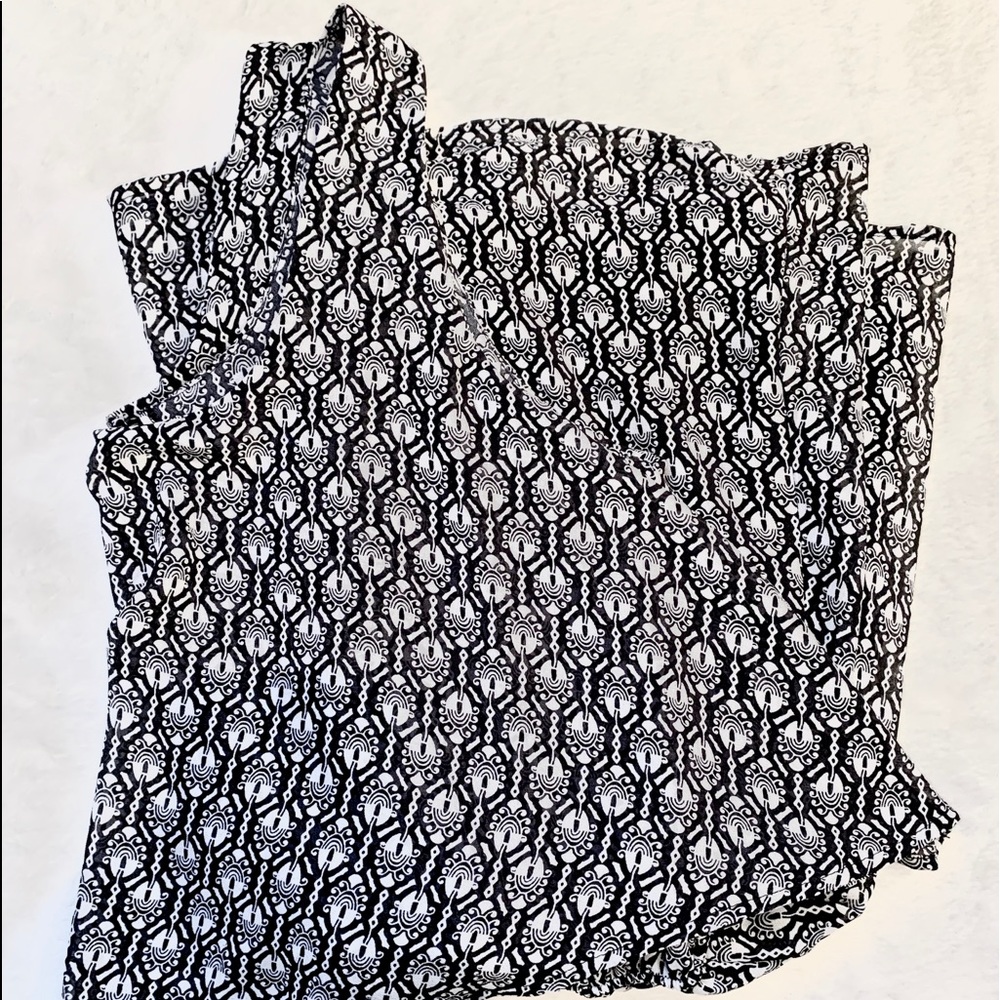 Patterned Romper - Picture 2 of 3